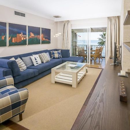 Hb - Comfortable Beachfront Holiday Apartment 에스테포나 외부 사진
