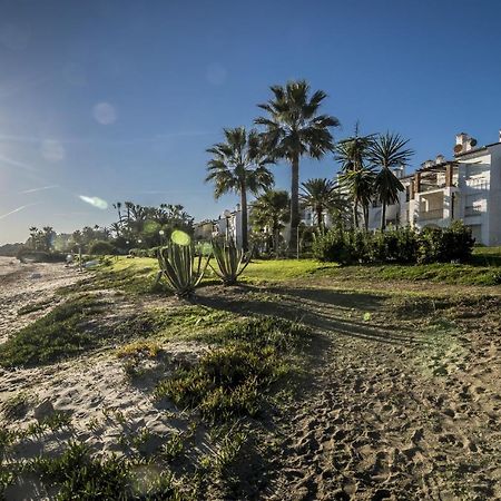 Hb - Comfortable Beachfront Holiday Apartment 에스테포나 외부 사진