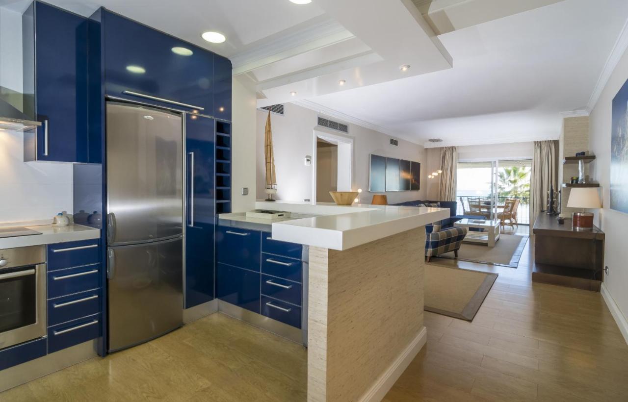 Hb - Comfortable Beachfront Holiday Apartment 에스테포나 외부 사진