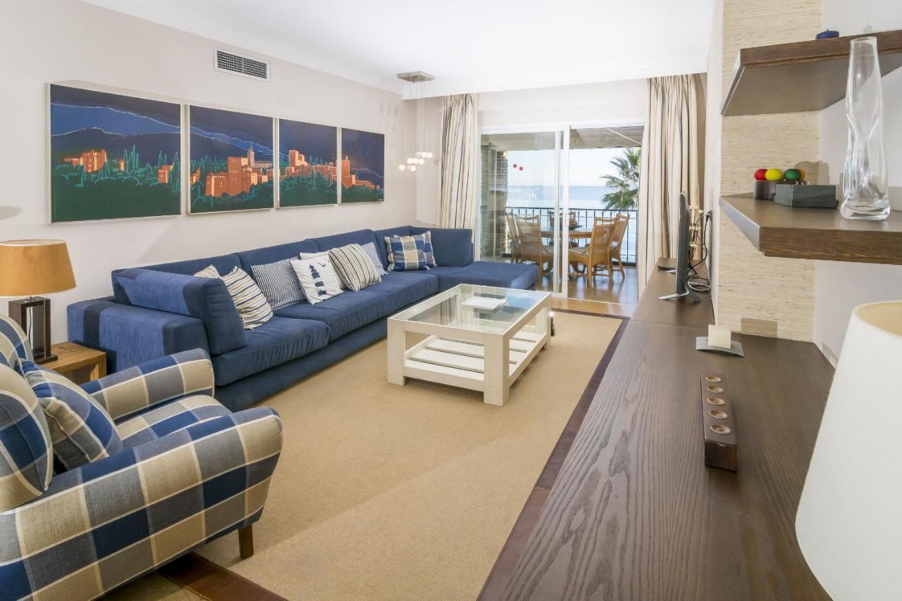 Hb - Comfortable Beachfront Holiday Apartment 에스테포나 외부 사진