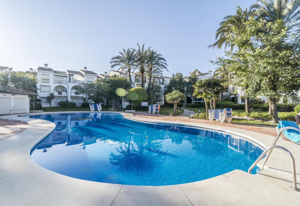 Hb - Comfortable Beachfront Holiday Apartment 에스테포나 외부 사진